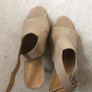 Oatmeal color heels